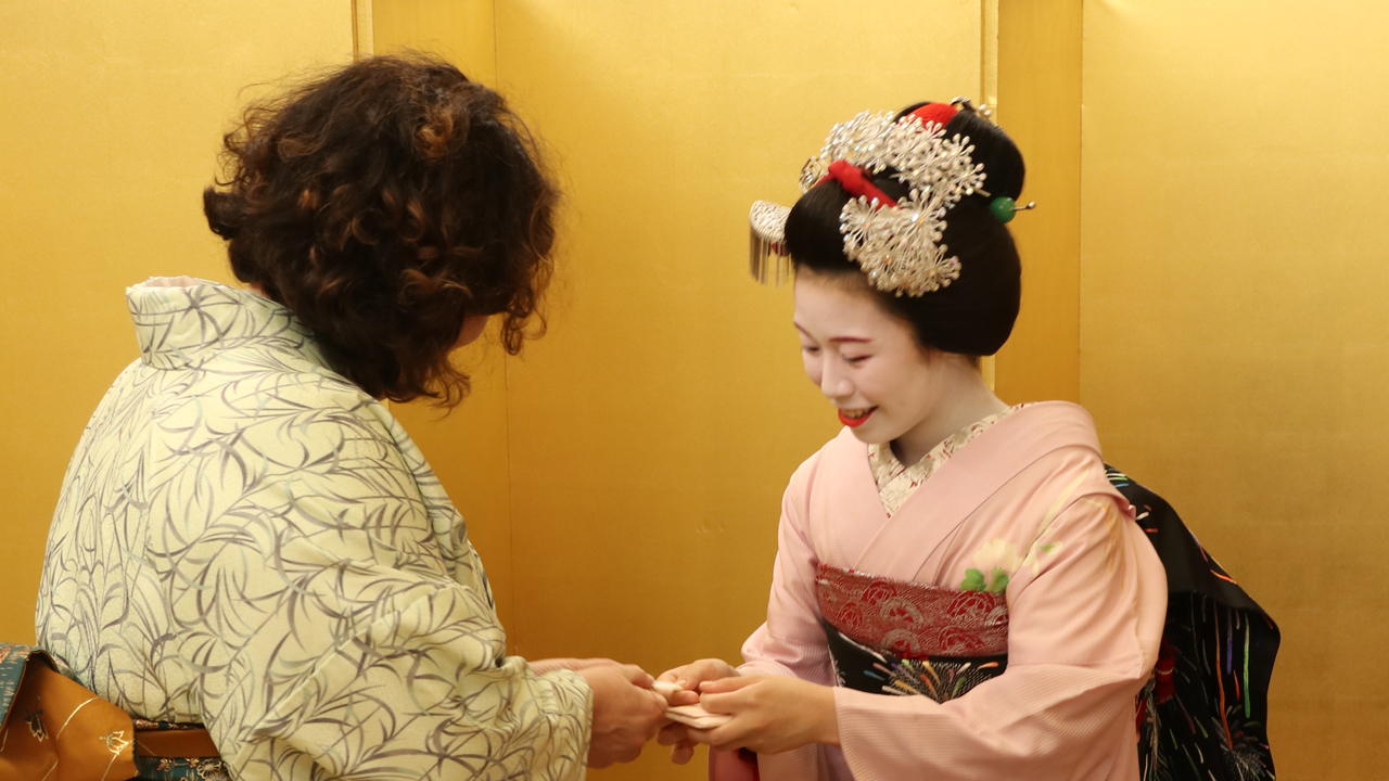 舞妓さんとの記念撮影